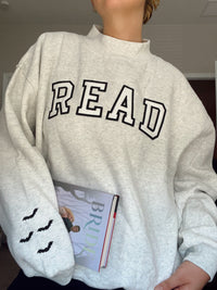 READ Mockneck Sweatshirt