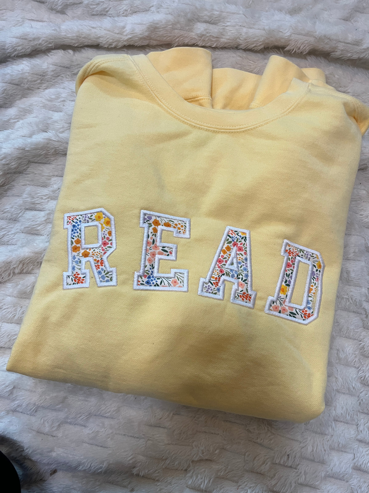 LARGE- Read Sweatshirt